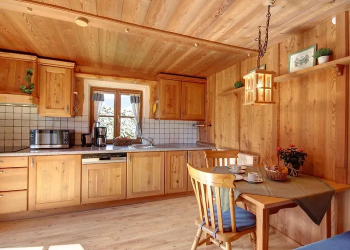 Gaestehaus Hirschbichler - Chiemgau Karte *