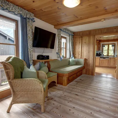 Gaestehaus Hirschbichler - Chiemgau Karte * インツェル